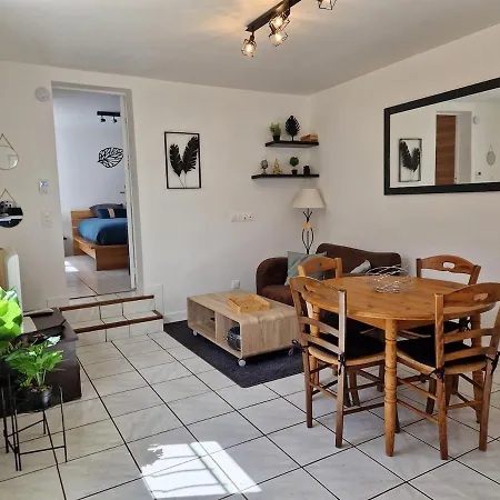 Maison 3 Personnes Entre Et Forêt *